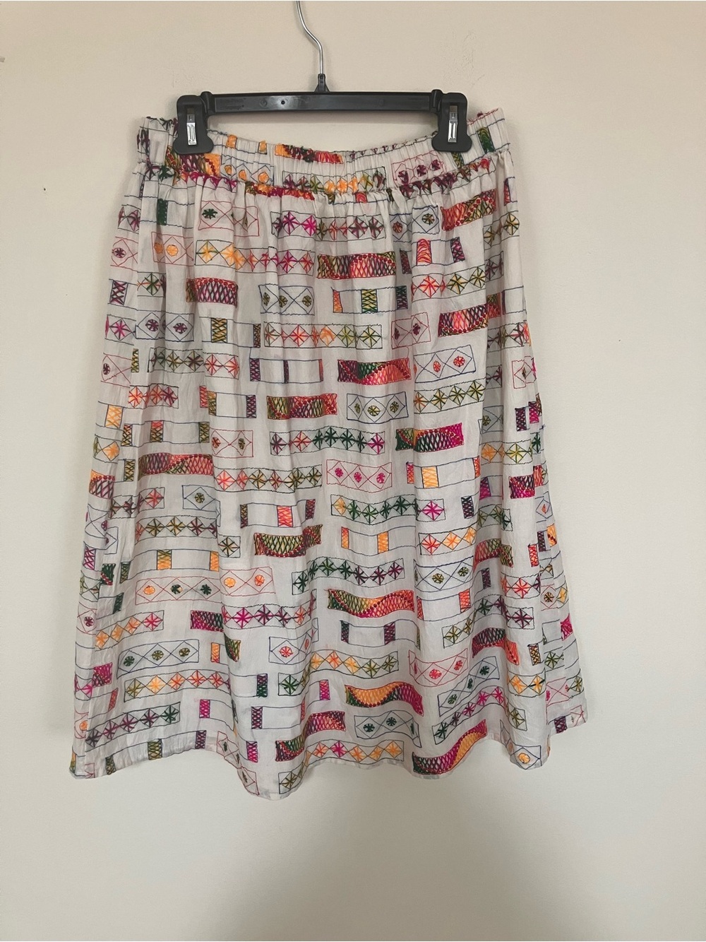 dRA Cream Midi Skirt with Green, Blue, and Pink Embroidery and Elastic Waist